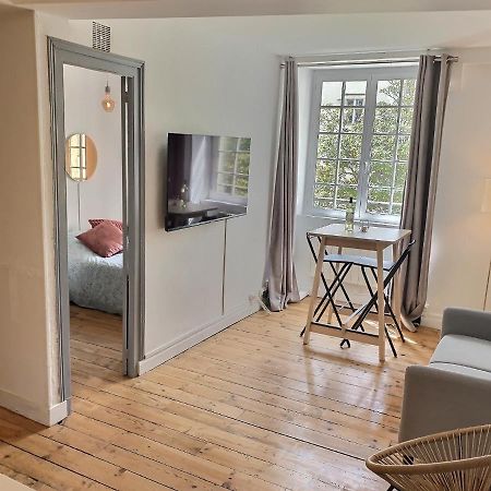 Vue Magique Sur Le Chateau Dans Un Quartier Populaire Pau Eksteriør billede